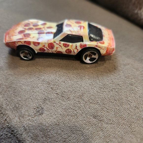 Assorted Hot Wheels/Matchbox Toy Cars- Grab Bag of 20 - Picture 3 of 3